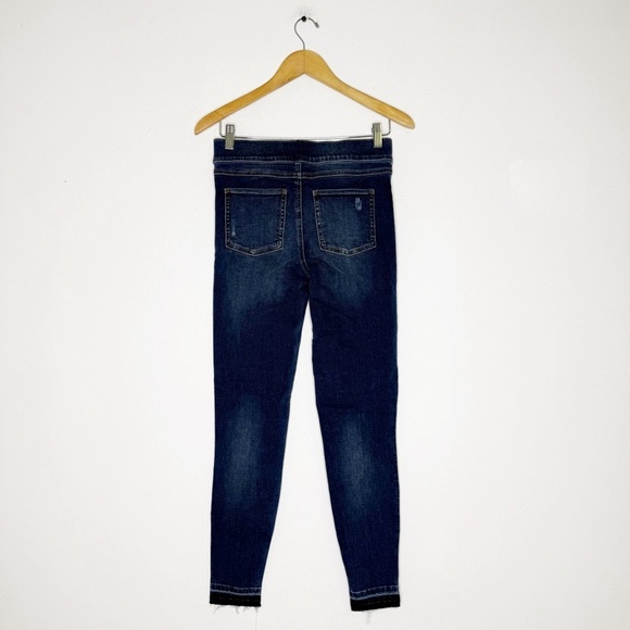 SPANX Distressed Skinny Jeans – Medium Wash Size Small 4/6 NWT - Picture 2 of 9